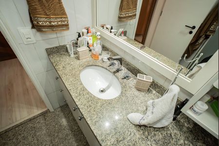 Apartamento à venda com 115m², 4 quartos e 3 vagasBanheiro da Suíte