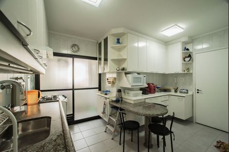 Apartamento à venda com 115m², 4 quartos e 3 vagasCozinha