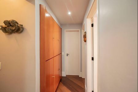 Apartamento à venda com 115m², 4 quartos e 3 vagasCorredor