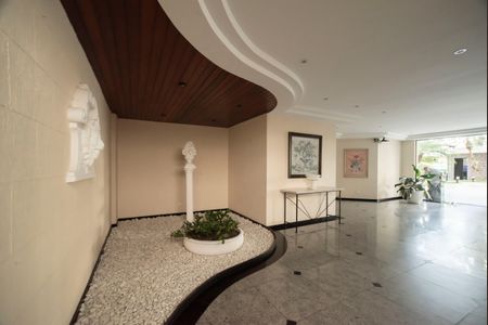 Apartamento à venda com 115m², 4 quartos e 3 vagasHall social