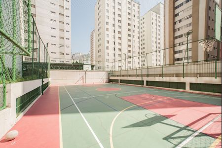 Apartamento à venda com 115m², 4 quartos e 3 vagasÁrea comum - Quadra esportiva