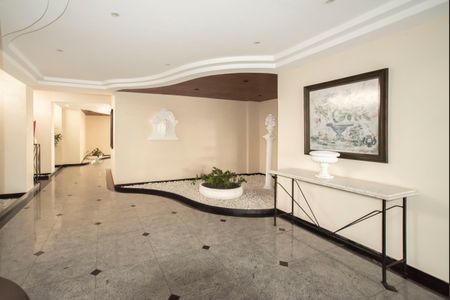 Apartamento à venda com 115m², 4 quartos e 3 vagasHall social