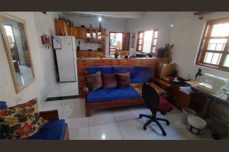 Casa à venda com 1 quarto, 170m² em Jardim Castro Alves, São Paulo