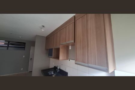 Apartamento para alugar com 42m², 2 quartos e 1 vaga Apartamento para alugar com 42m², 2 quartos e 1 vagaCozinha e Área de Serviço