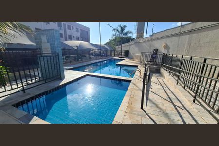 Apartamento para alugar com 42m², 2 quartos e 1 vaga Apartamento para alugar com 42m², 2 quartos e 1 vagaÁrea comum - Piscina