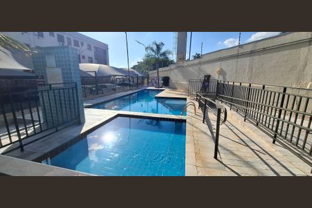 Apartamento para alugar com 42m², 2 quartos e 1 vaga Apartamento para alugar com 42m², 2 quartos e 1 vagaÁrea comum - Piscina