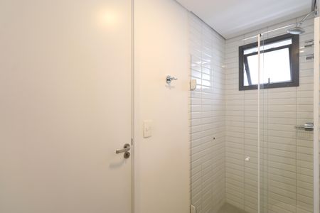 Banheiro de apartamento para alugar com 1 quarto, 41m² em Pompeia, São Paulo