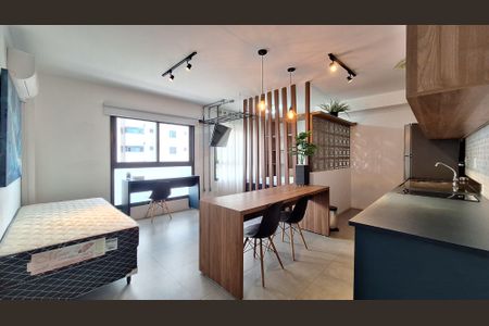 Sala/Cozinha/Quarto de apartamento para alugar com 1 quarto, 41m² em Pompeia, São Paulo