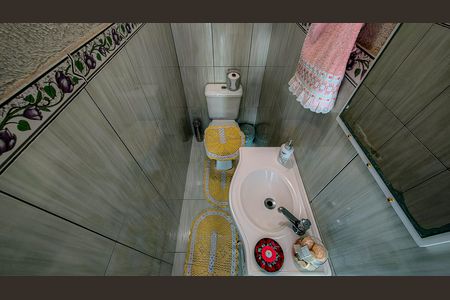 Casa à venda com 900m², 3 quartos e 4 vagas Casa à venda com 900m², 3 quartos e 4 vagasLavabo