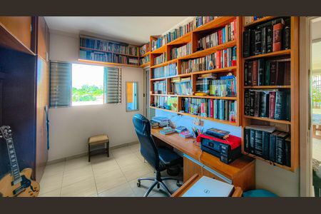 Casa à venda com 900m², 3 quartos e 4 vagas Casa à venda com 900m², 3 quartos e 4 vagasSuíte 1
