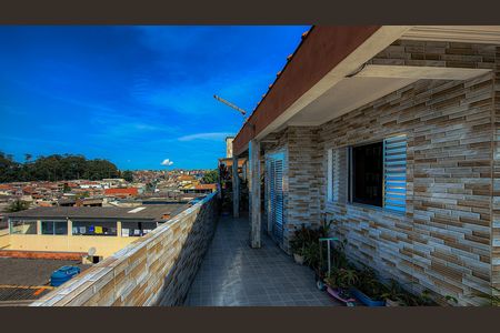 Casa à venda com 900m², 3 quartos e 4 vagas Casa à venda com 900m², 3 quartos e 4 vagasVaranda