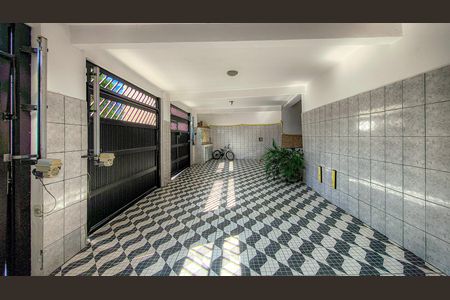 Casa à venda com 900m², 3 quartos e 4 vagas Casa à venda com 900m², 3 quartos e 4 vagasGaragem