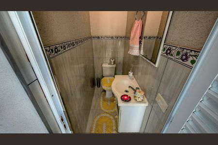 Casa à venda com 900m², 3 quartos e 4 vagas Casa à venda com 900m², 3 quartos e 4 vagasLavabo