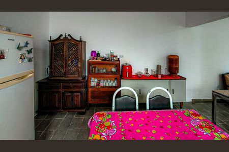 Casa à venda com 900m², 3 quartos e 4 vagas Casa à venda com 900m², 3 quartos e 4 vagasCasa 2
