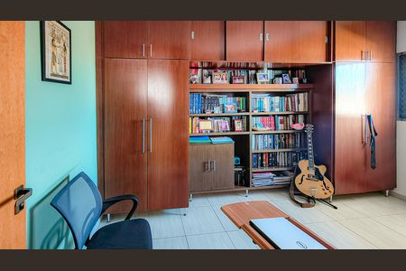 Casa à venda com 900m², 3 quartos e 4 vagas Casa à venda com 900m², 3 quartos e 4 vagasSuíte 1