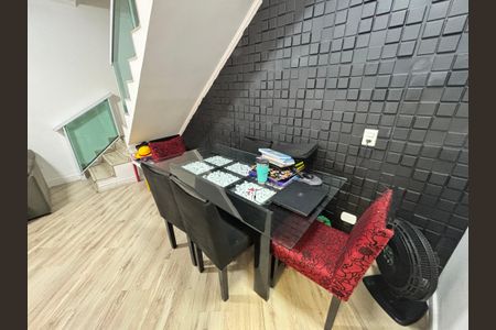 Casa à venda com 100m², 2 quartos e 2 vagasSala de Jantar