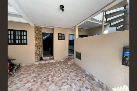 Casa à venda com 100m², 2 quartos e 2 vagasGaragem