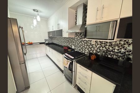 Casa à venda com 100m², 2 quartos e 2 vagasCozinha