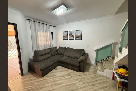 Casa à venda com 100m², 2 quartos e 2 vagasSala