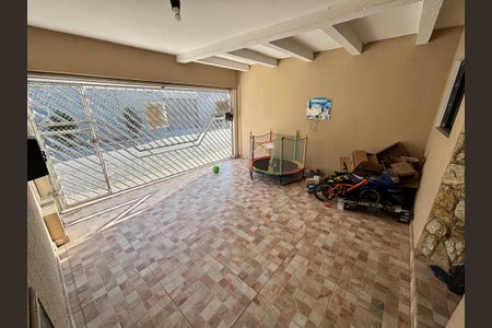 Casa à venda com 100m², 2 quartos e 2 vagasGaragem