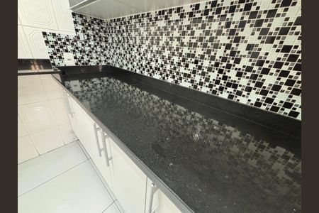 Casa à venda com 100m², 2 quartos e 2 vagasCozinha