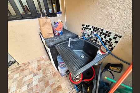 Casa à venda com 100m², 2 quartos e 2 vagasÁrea de Serviço