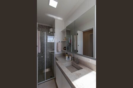 Apartamento à venda com 60m², 2 quartos e 1 vaga Apartamento à venda com 60m², 2 quartos e 1 vagaBanheiro