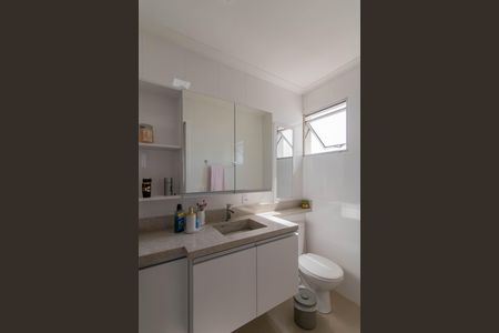 Apartamento à venda com 60m², 2 quartos e 1 vaga Apartamento à venda com 60m², 2 quartos e 1 vagaBanheiro