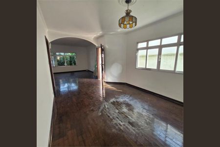 Casa à venda com 170m², 4 quartos e sem vaga