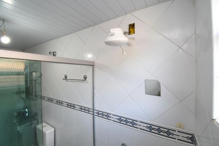 Casa para alugar com 280m², 6 quartos e 9 vagasBanheiro da Suíte