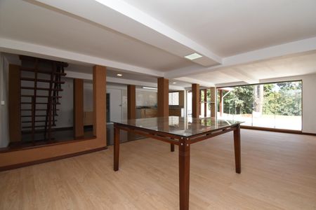 Casa para alugar com 280m², 6 quartos e 9 vagasCozinha e Sala de Jantar