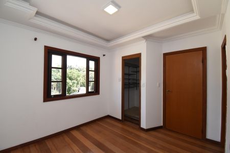 Casa para alugar com 280m², 6 quartos e 9 vagasSuíte