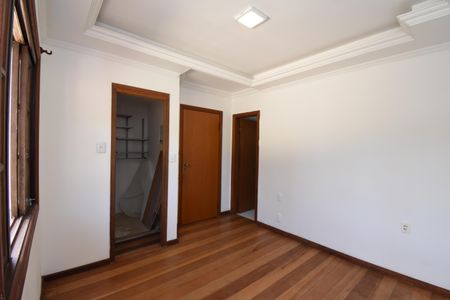 Casa para alugar com 280m², 6 quartos e 9 vagasSuíte
