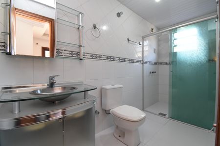 Casa para alugar com 280m², 6 quartos e 9 vagasBanheiro da Suíte