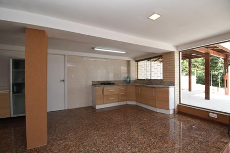 Casa para alugar com 280m², 6 quartos e 9 vagasCozinha e Sala de Jantar