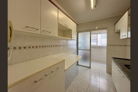 Apartamento à venda com 60m², 2 quartos e 1 vaga Apartamento à venda com 60m², 2 quartos e 1 vagaCozinha
