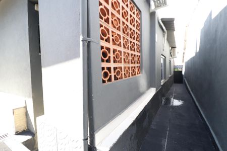 Casa para alugar com 100m², 2 quartos e 2 vagasCorredor