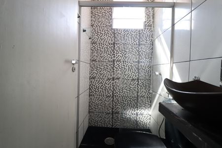 Casa para alugar com 100m², 2 quartos e 2 vagasBanheiro Social