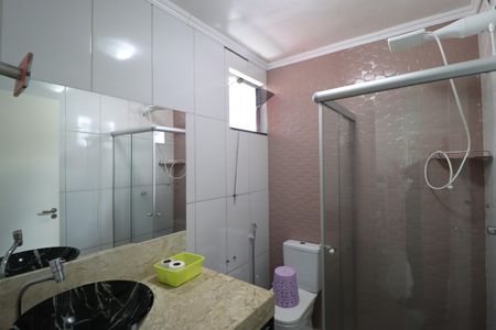 Casa para alugar com 100m², 2 quartos e 2 vagasBanheiro do Quarto 2