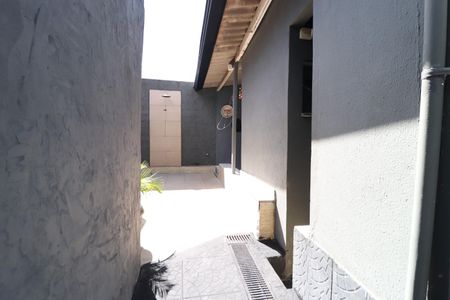 Casa para alugar com 100m², 2 quartos e 2 vagasQuintal