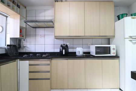 Casa para alugar com 100m², 2 quartos e 2 vagasCozinha