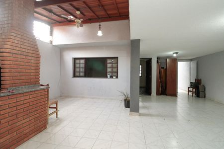 Casa para alugar com 160m², 3 quartos e 3 vagasGaragem