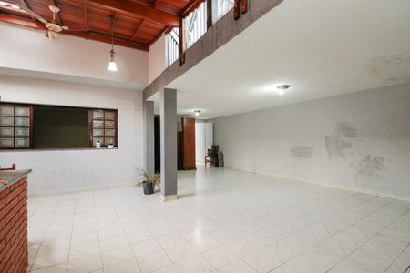 Casa para alugar com 160m², 3 quartos e 3 vagasGaragem