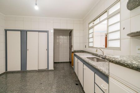 Casa para alugar com 160m², 3 quartos e 3 vagasCozinha