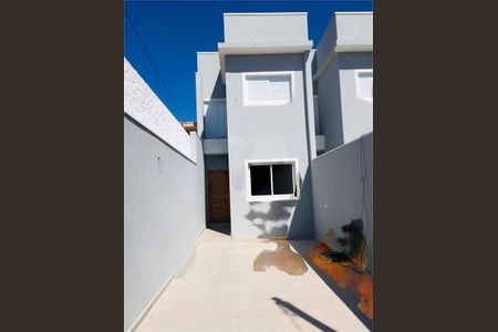 Casa à venda com 113m², 2 quartos e 2 vagas