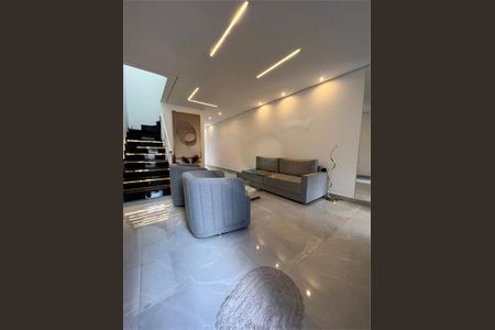 Casa à venda com 113m², 2 quartos e 2 vagas