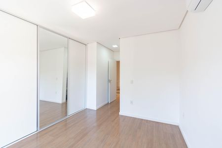 Casa à venda com 101m², 2 quartos e 1 vaga