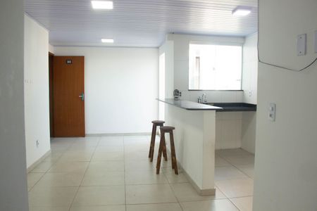Sala/Cozinha de apartamento para alugar com 2 quartos, 60m² em Jardim Flamboyant, Cabo Frio