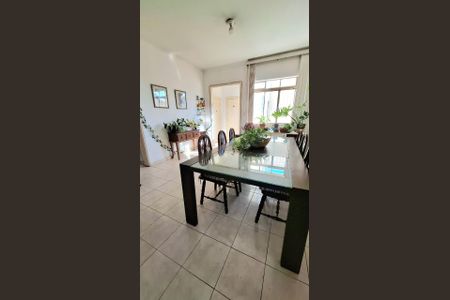 Apartamento à venda com 120m², 3 quartos e sem vagaSala de jantar