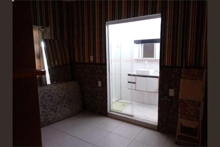 Casa à venda com 3 quartos, 200m² em Parque Grajau, São Paulo